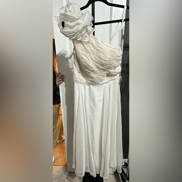 Mac Duggal || Flower Cocktail Dress | White - Picture 3 of 7